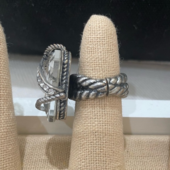 COCKTAIL STYLE STATEMENT RING - Picture 4 of 4